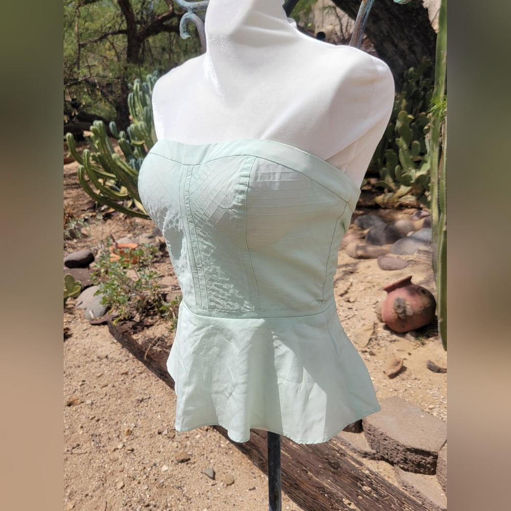 🚩Summer Sale🚩bebe Strapless Bustier Peplum Top